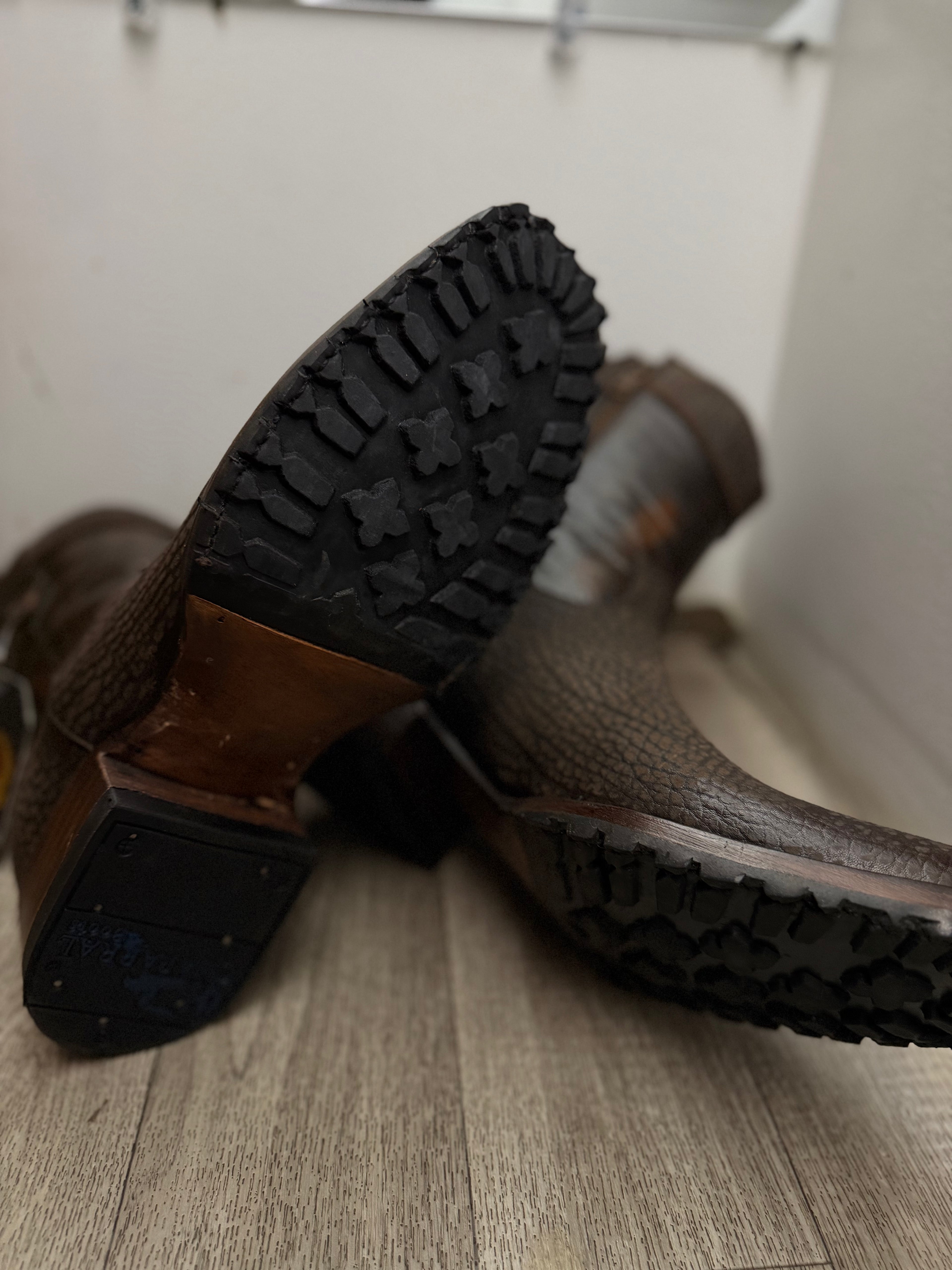 Media bota cuello de toro